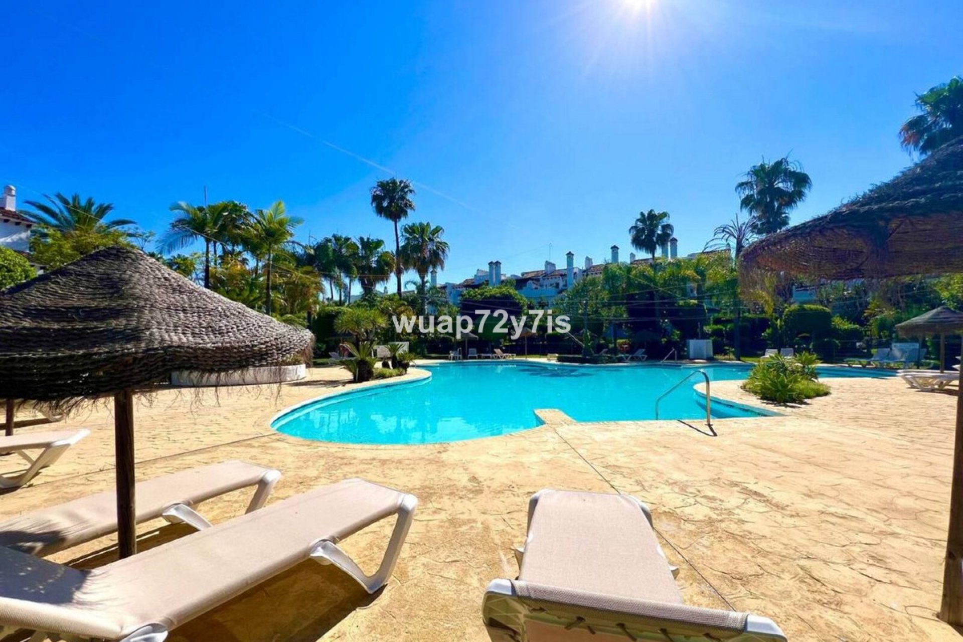 Resale - House - Townhouse - Estepona - Estepona Centro