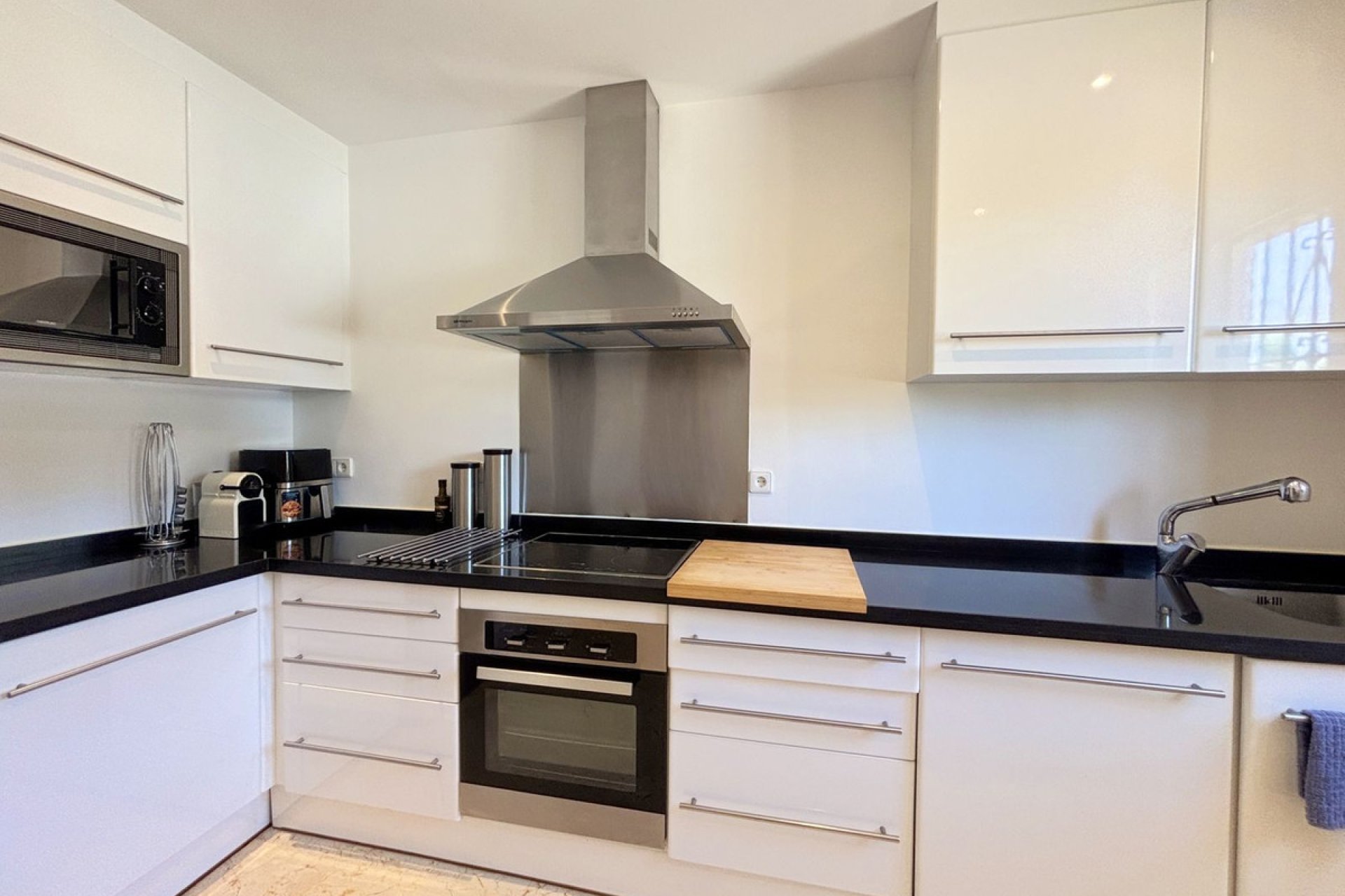 Resale - House - Townhouse - Estepona - Estepona Centro