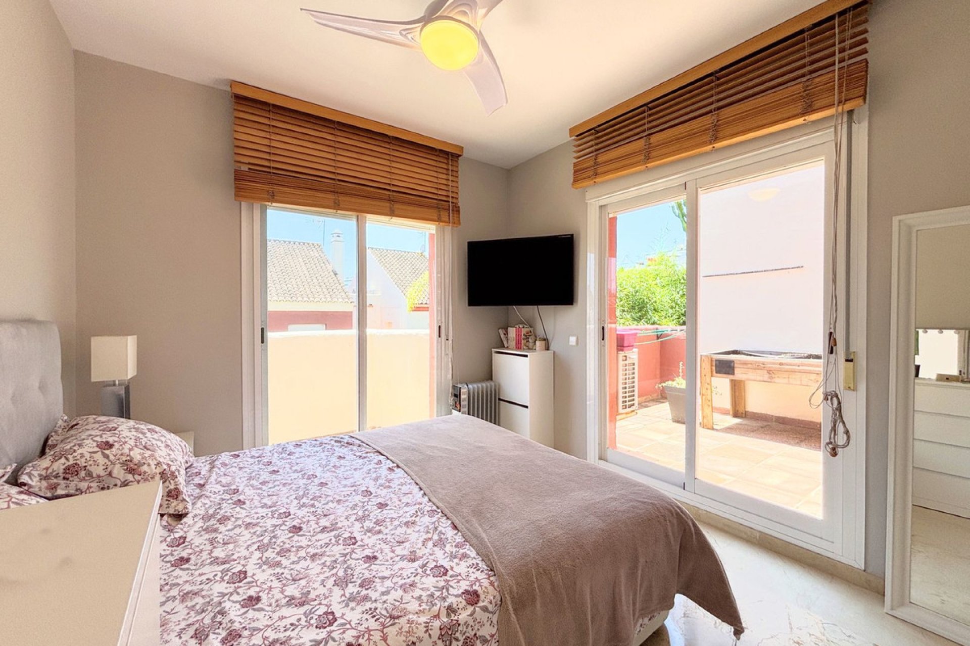 Resale - House - Townhouse - Estepona - Estepona Centro