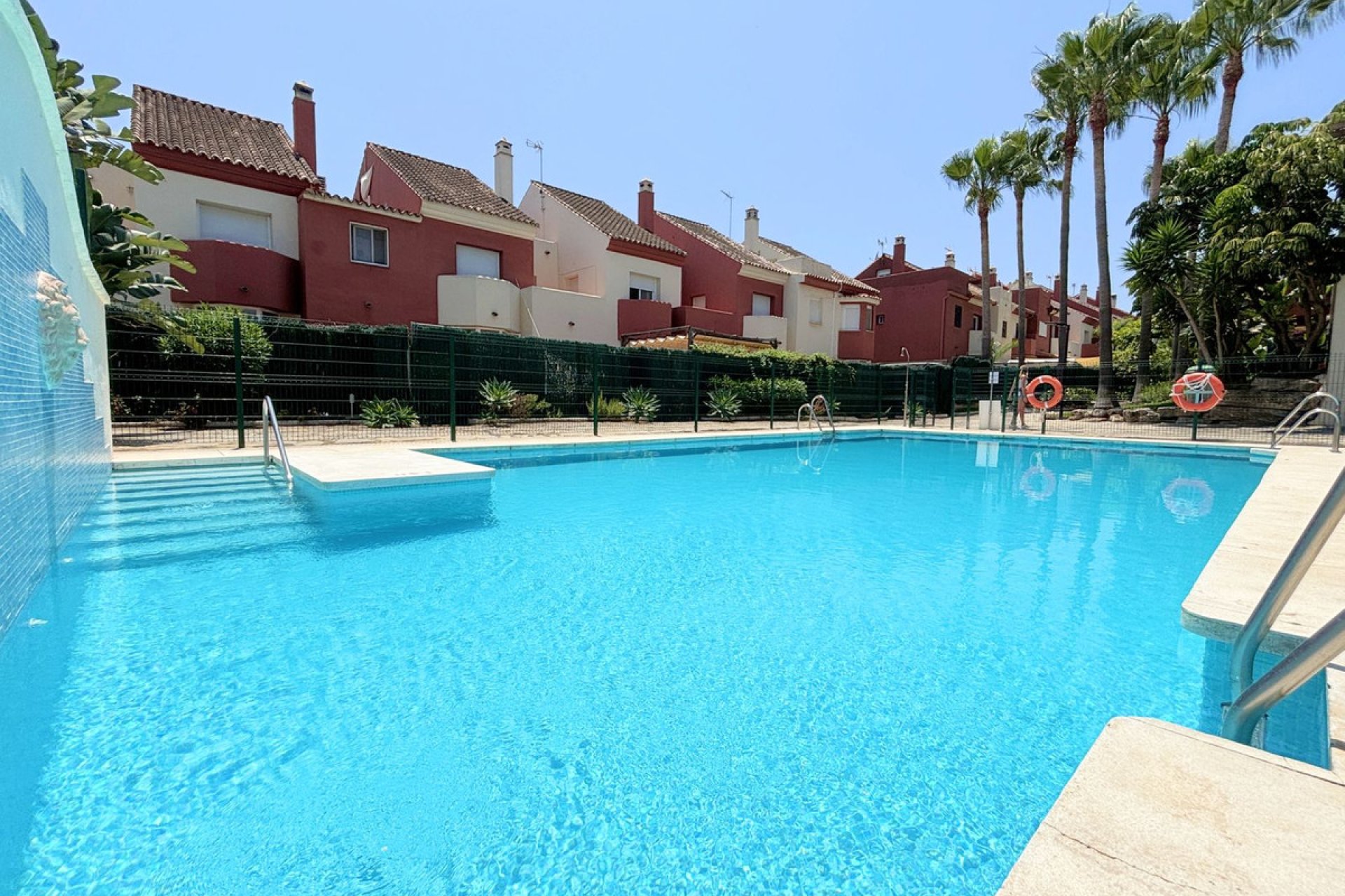 Resale - House - Townhouse - Estepona - Estepona Centro