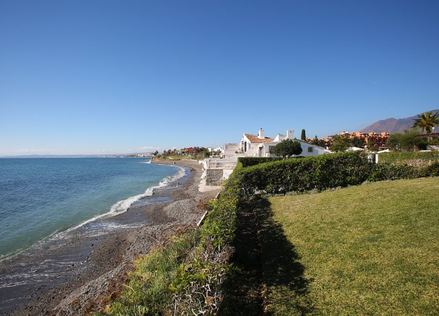 Resale - House - Townhouse - Estepona - Estepona Centro