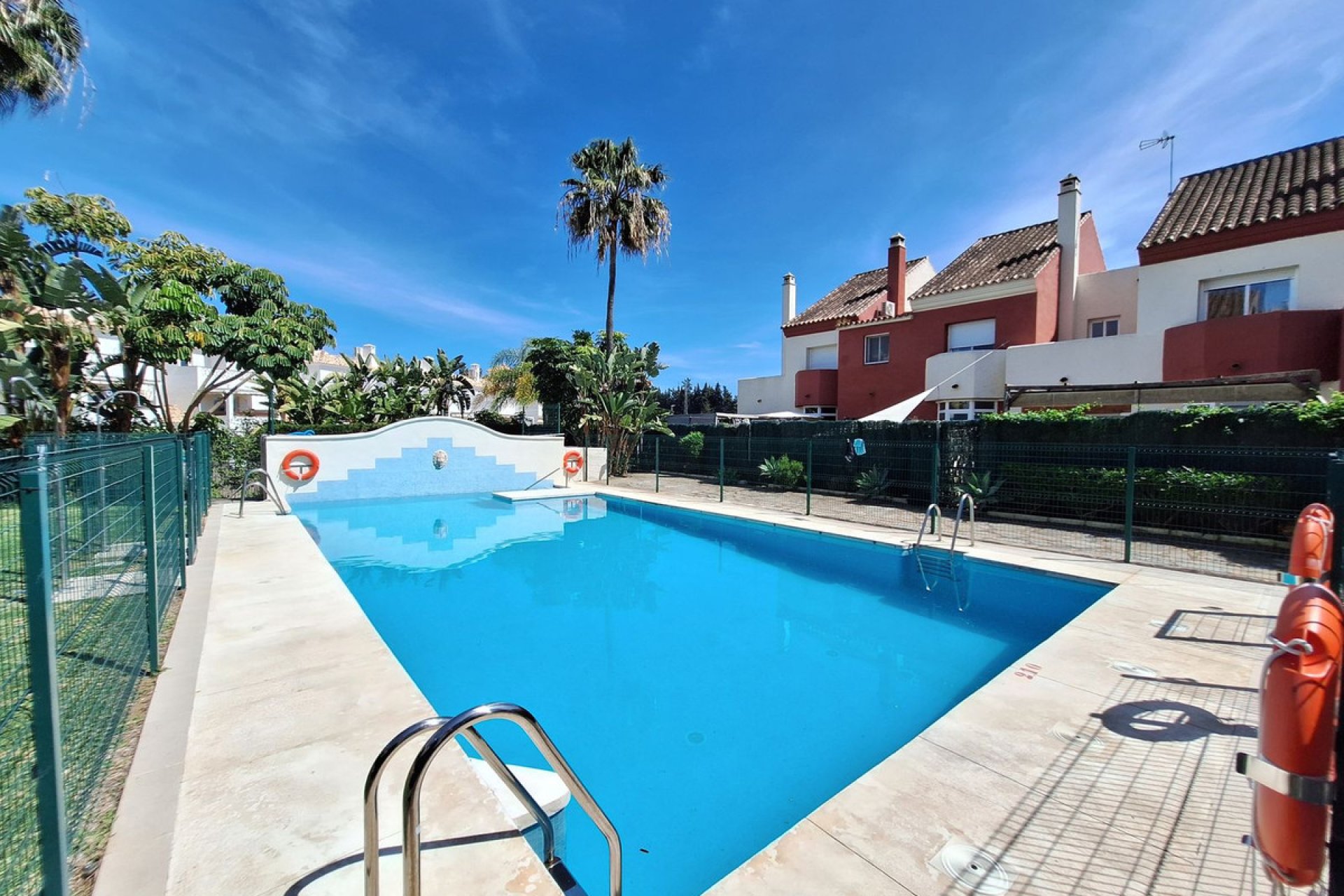 Resale - House - Townhouse - Estepona - Estepona Centro