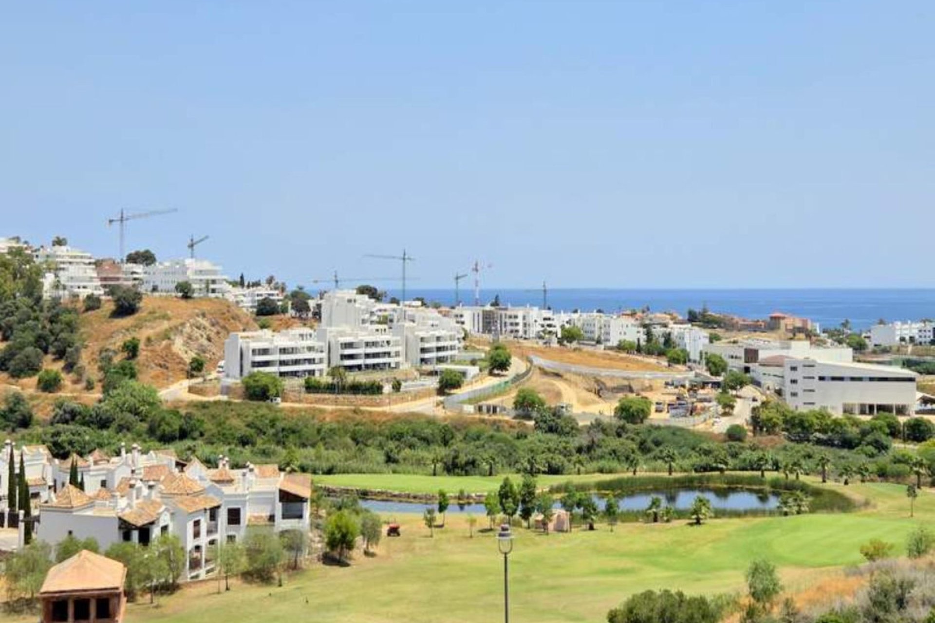 Resale - House - Townhouse - Estepona - Estepona Centro