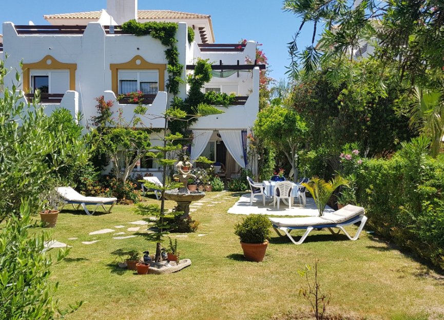 Resale - House - Townhouse - Estepona - Selwo