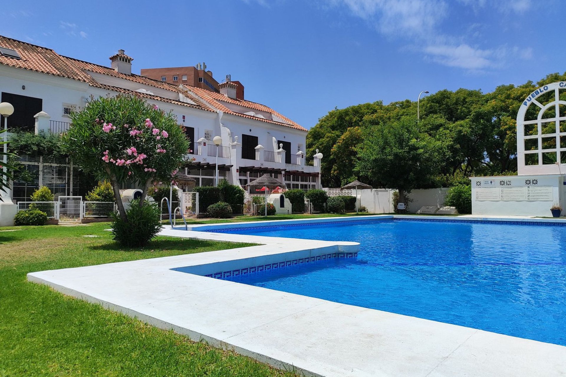 Resale - House - Townhouse - Fuengirola - Fuengirola Centro