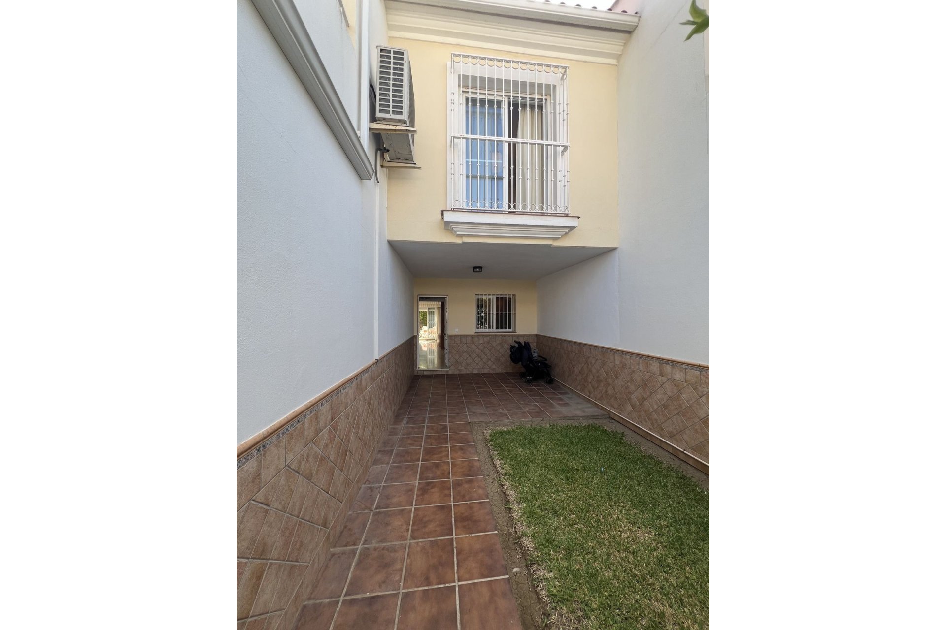 Resale - House - Townhouse - Fuengirola - Fuengirola Centro