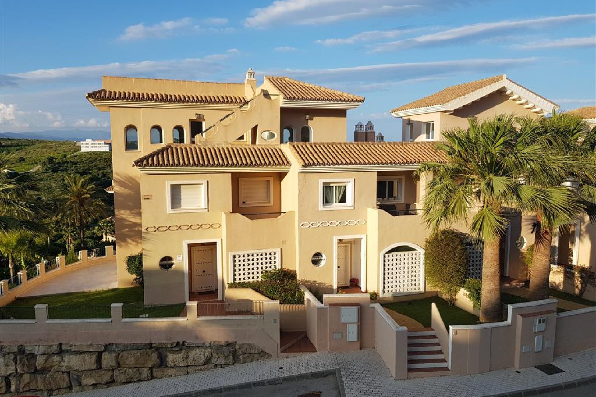 Resale - House - Townhouse - Manilva - La Duquesa