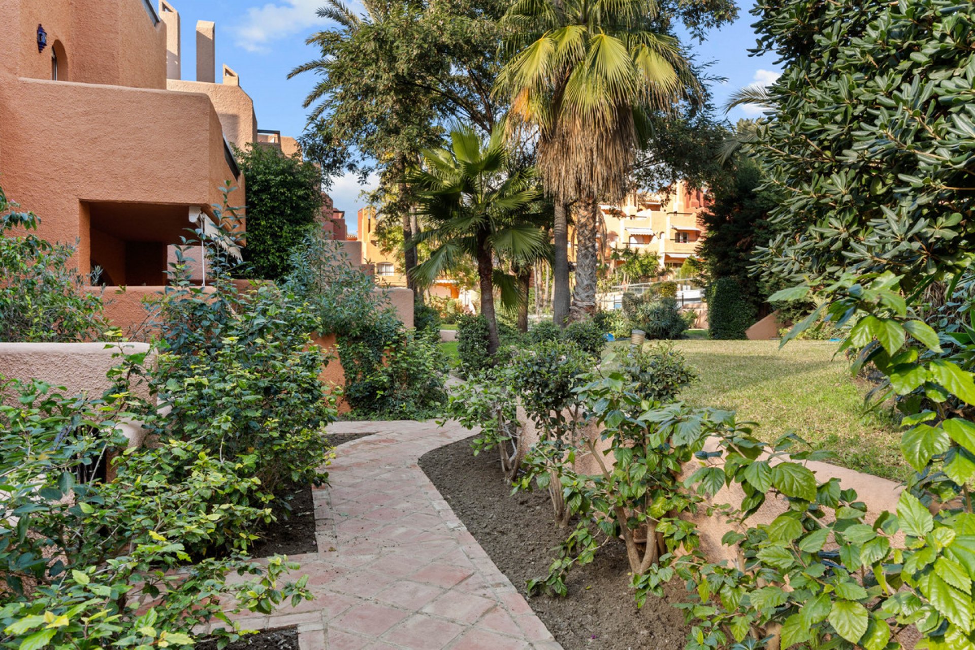 Resale - House - Townhouse - Marbella - Aloha