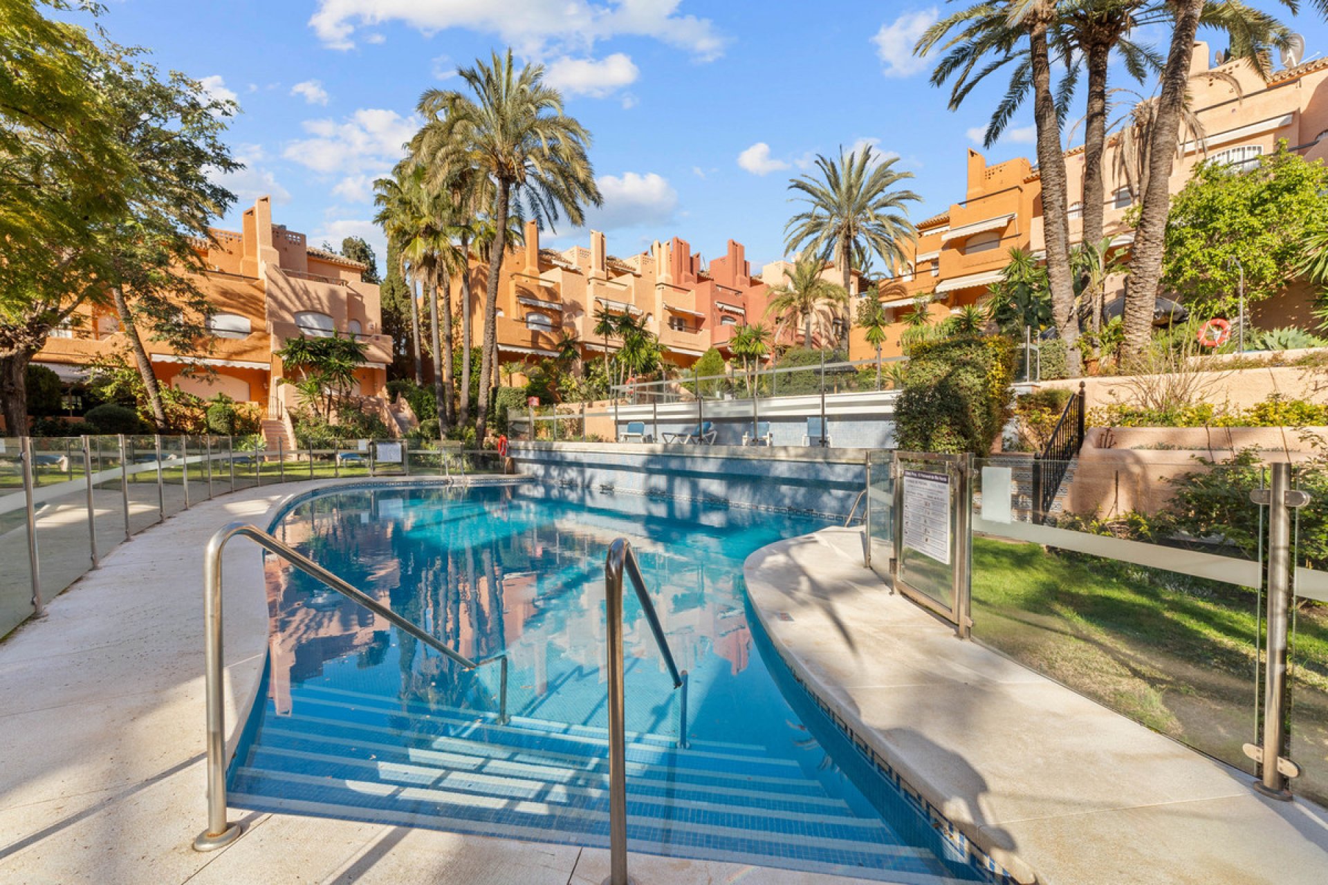 Resale - House - Townhouse - Marbella - Aloha