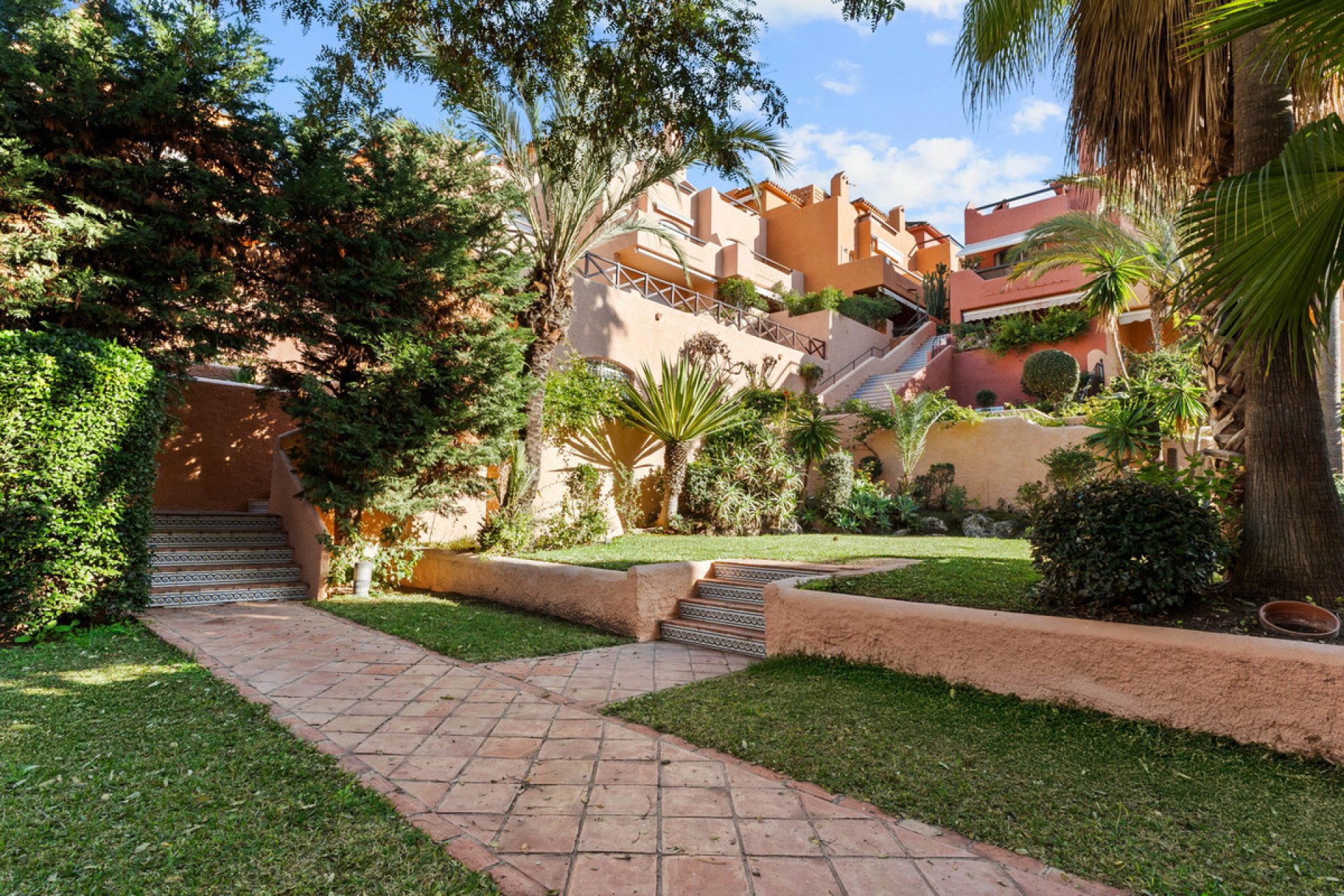 Resale - House - Townhouse - Marbella - Aloha