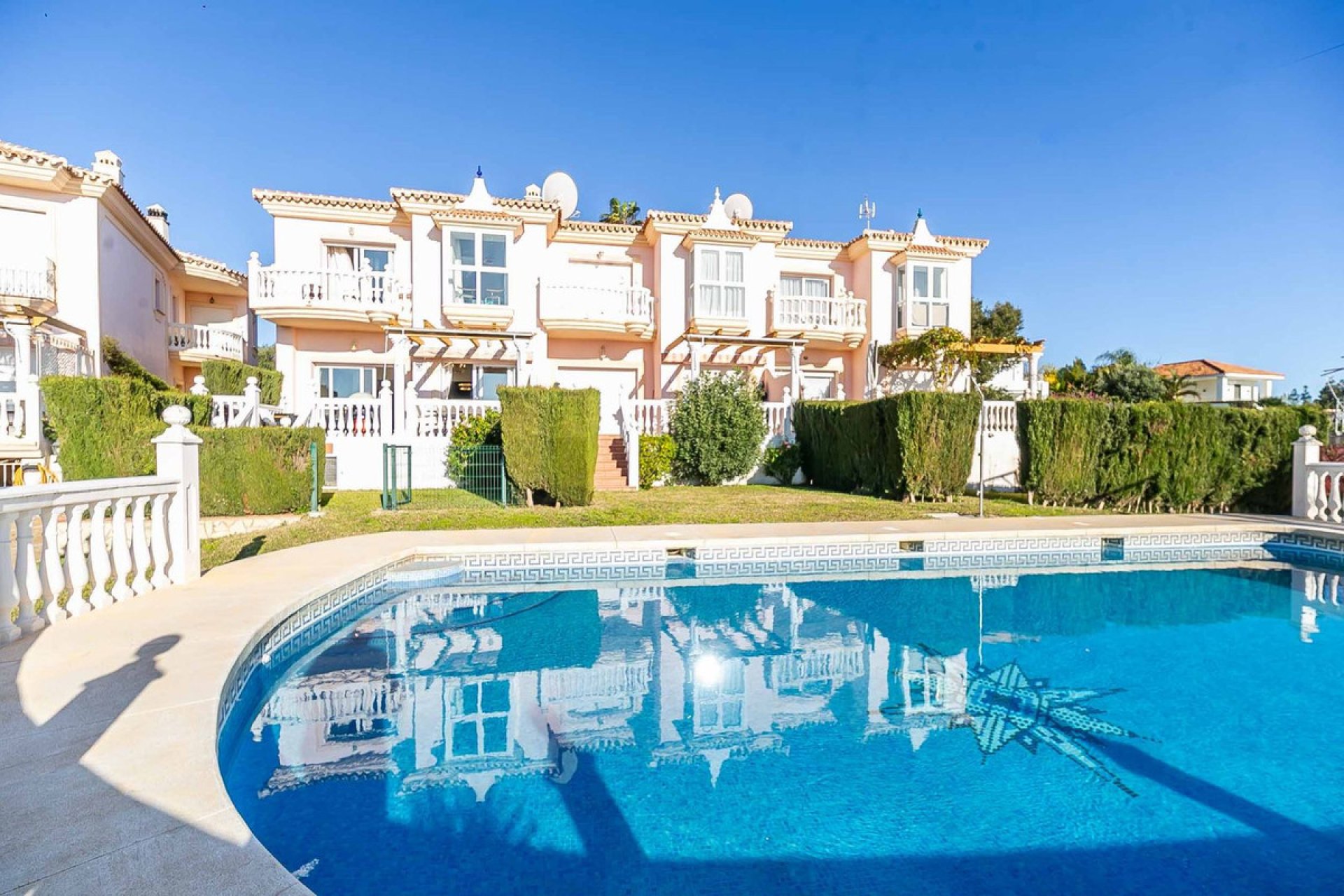 Resale - House - Townhouse - Marbella - Artola