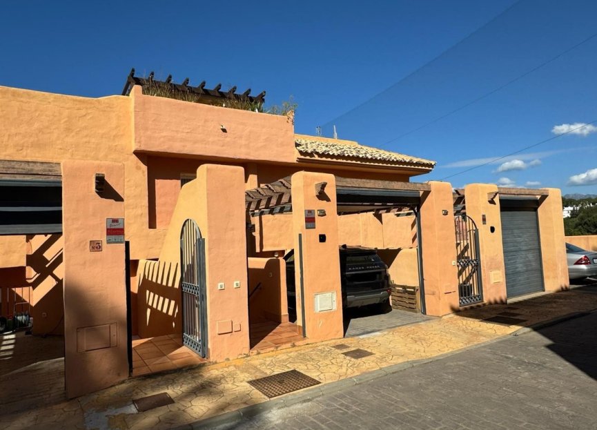 Resale - House - Townhouse - Marbella - Cabopino