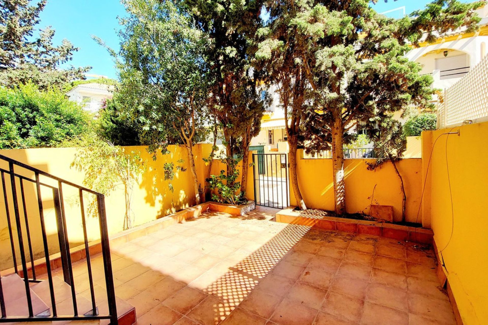 Resale - House - Townhouse - Marbella - Costabella