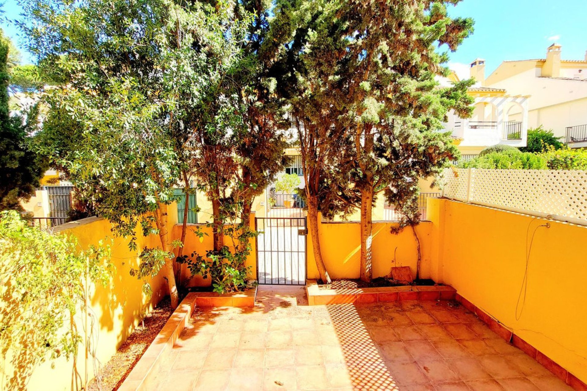 Resale - House - Townhouse - Marbella - Costabella