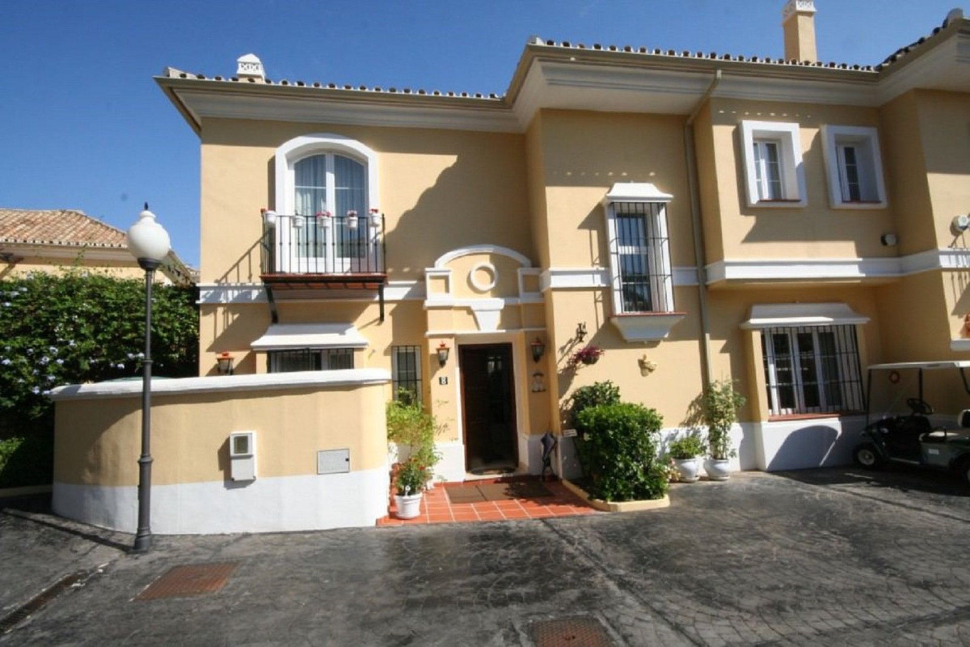 Resale - House - Townhouse - Marbella - Elviria