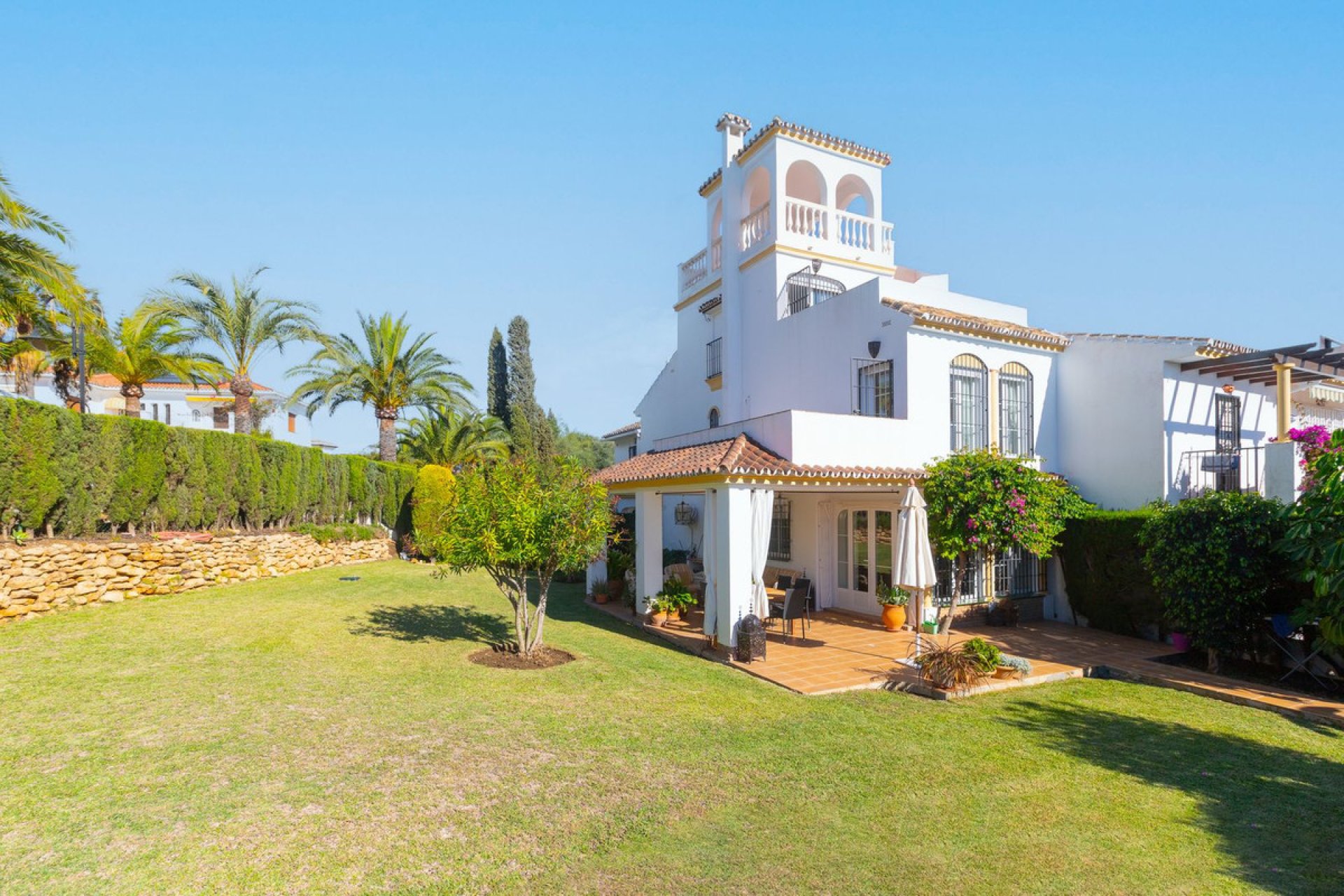 Resale - House - Townhouse - Marbella - Elviria