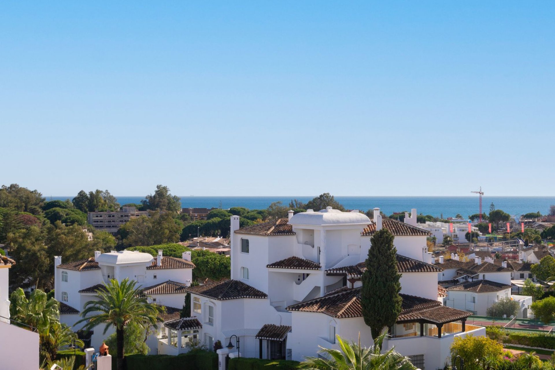 Resale - House - Townhouse - Marbella - Elviria