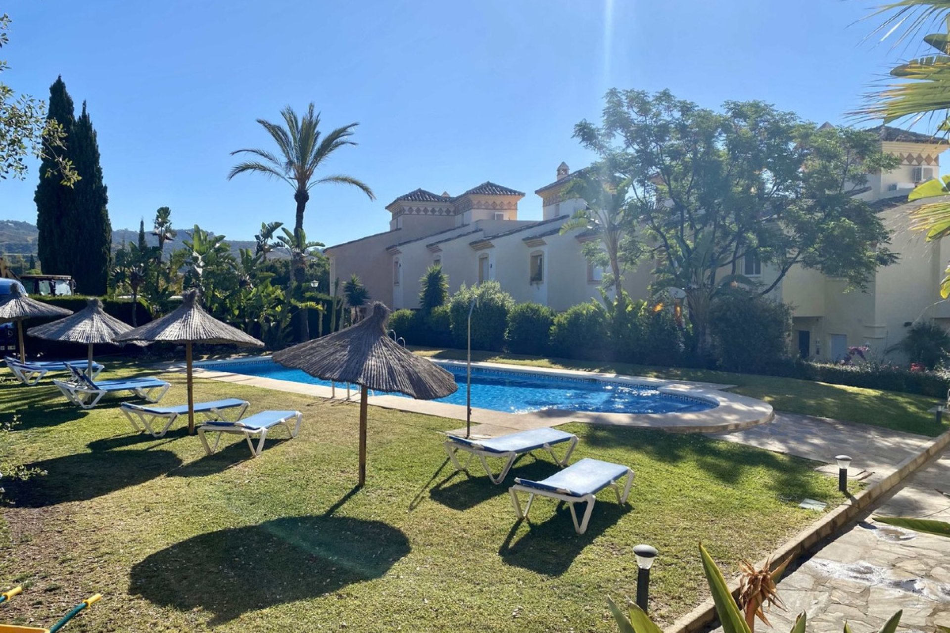 Resale - House - Townhouse - Marbella - Elviria