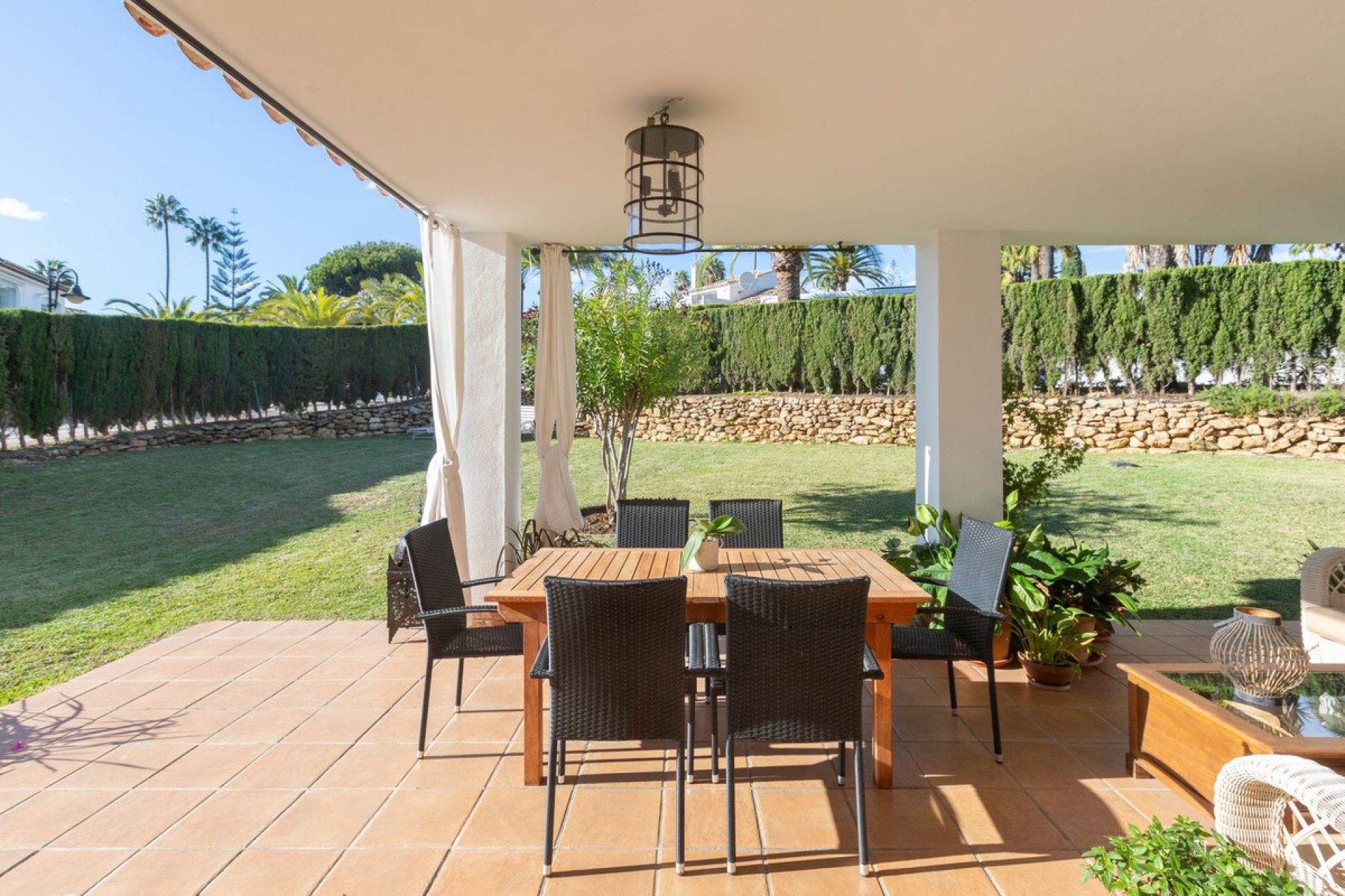 Resale - House - Townhouse - Marbella - Elviria