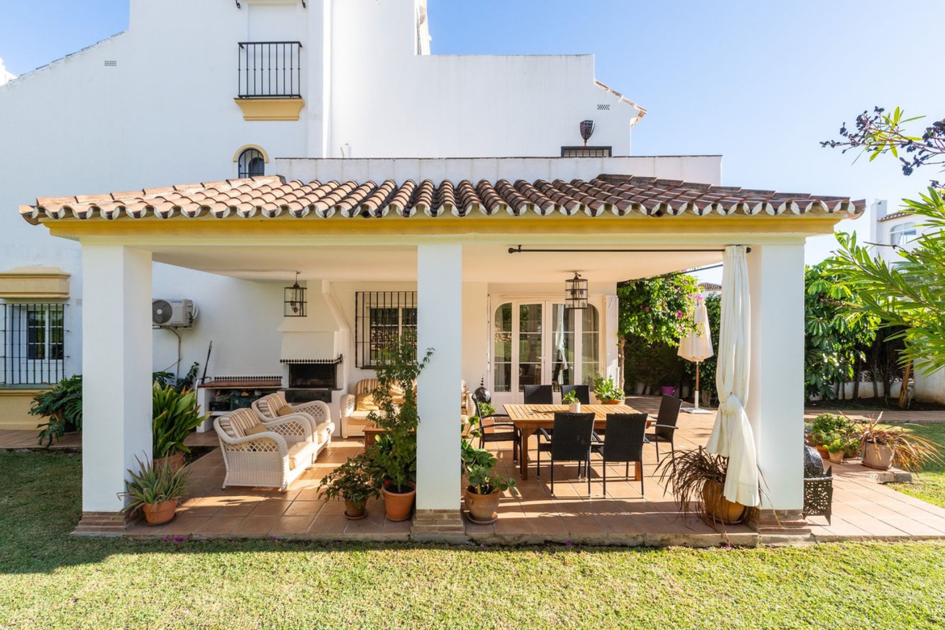 Resale - House - Townhouse - Marbella - Elviria