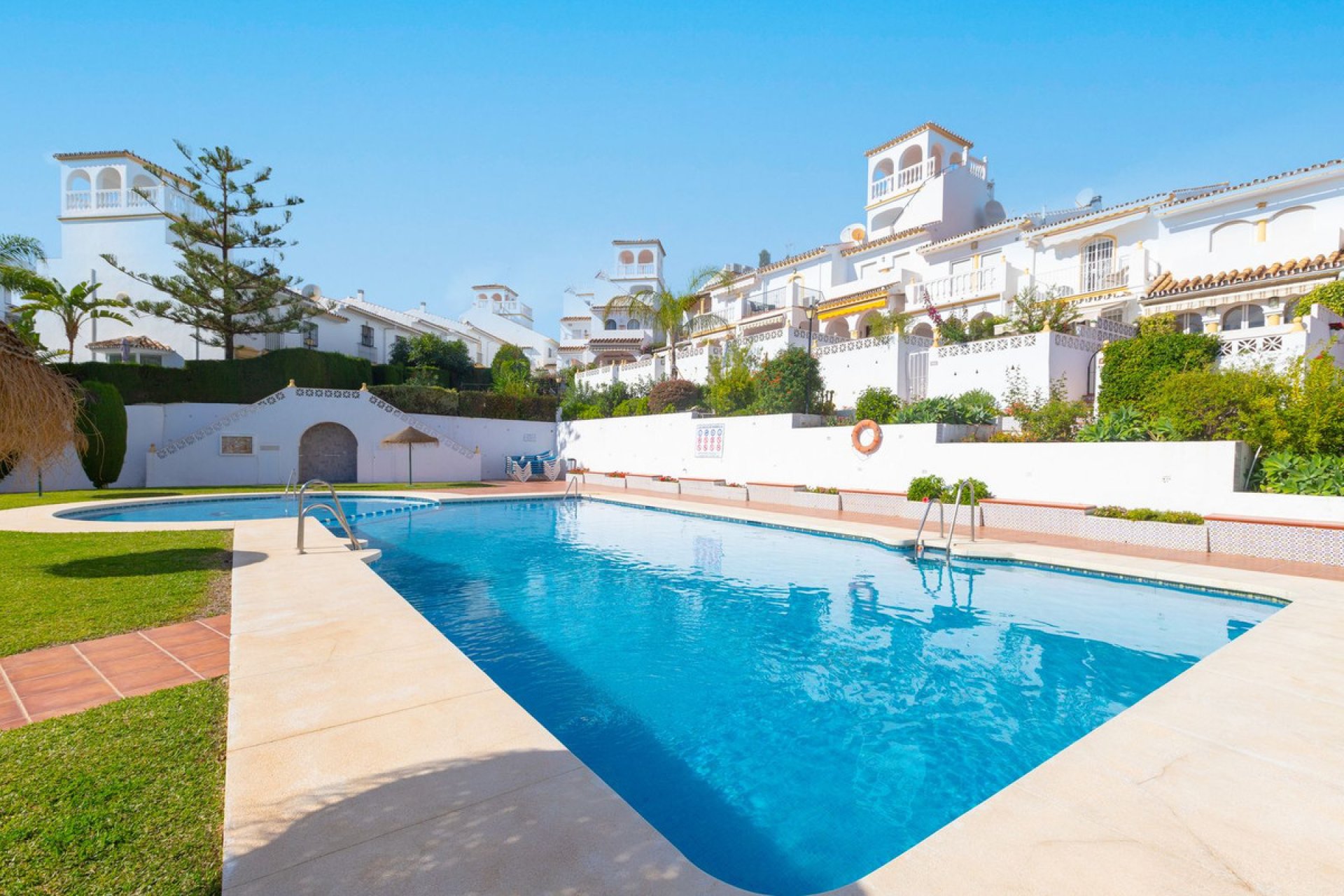 Resale - House - Townhouse - Marbella - Elviria