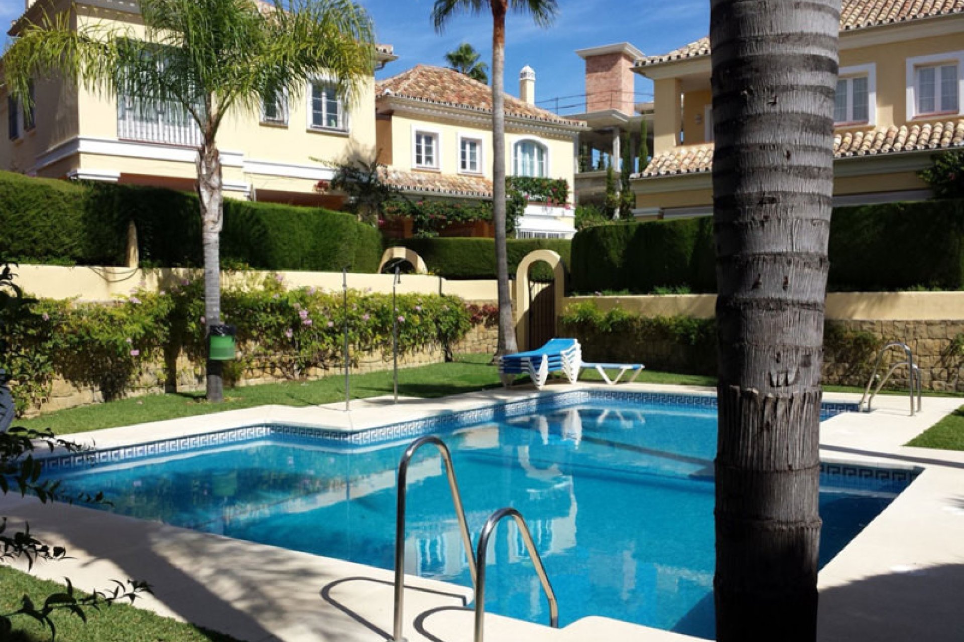 Resale - House - Townhouse - Marbella - Elviria
