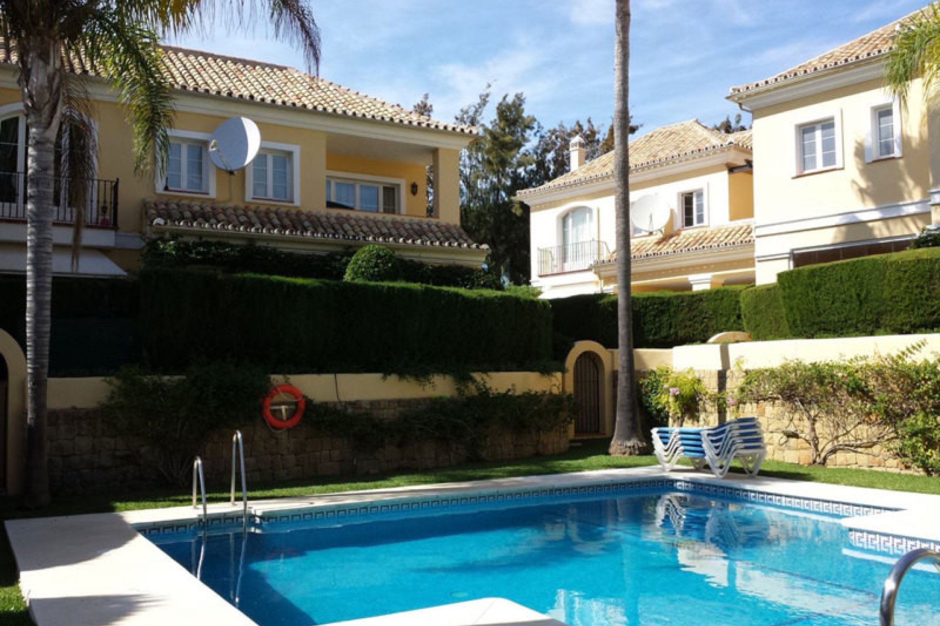 Resale - House - Townhouse - Marbella - Elviria