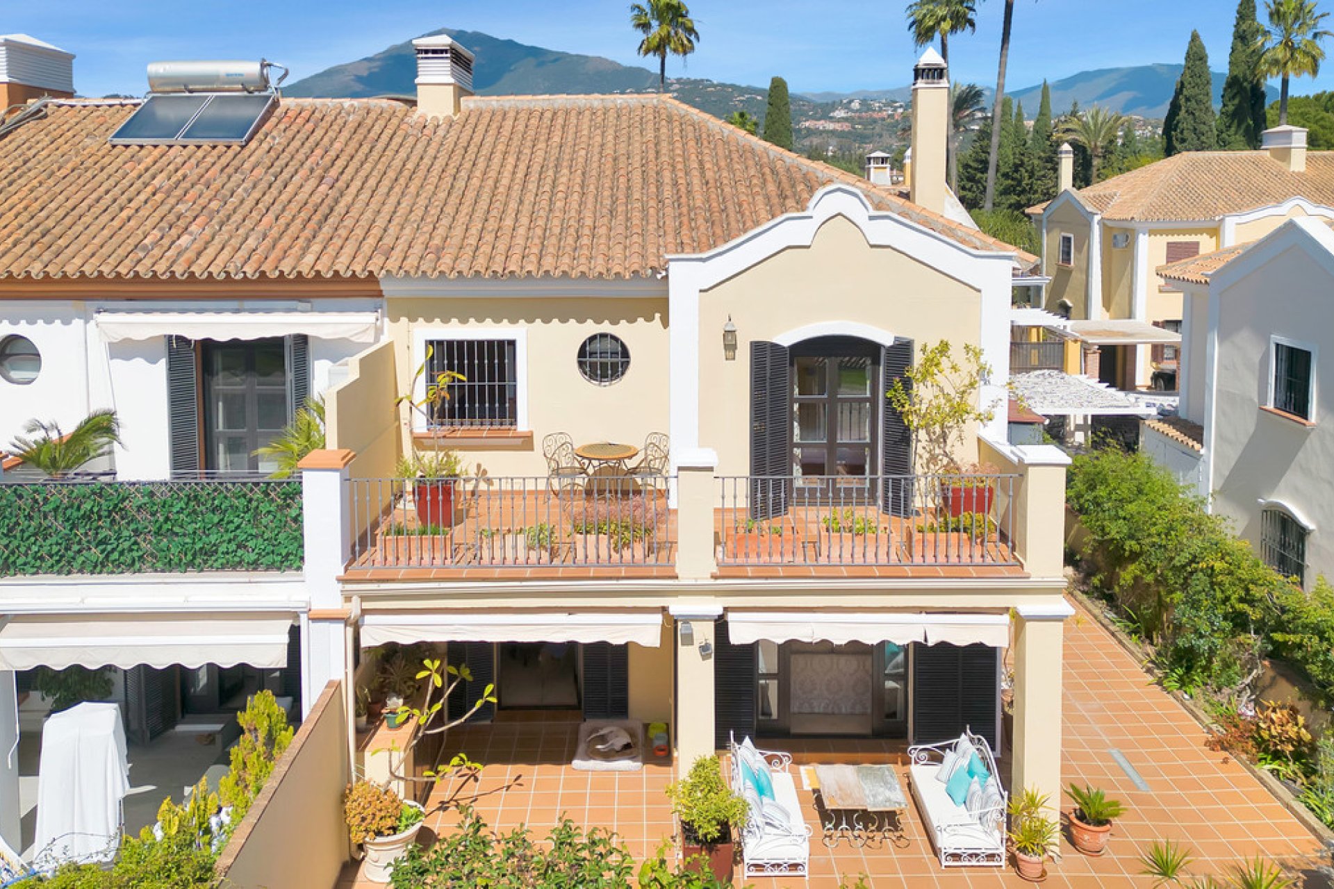 Resale - House - Townhouse - Marbella - Guadalmina Alta