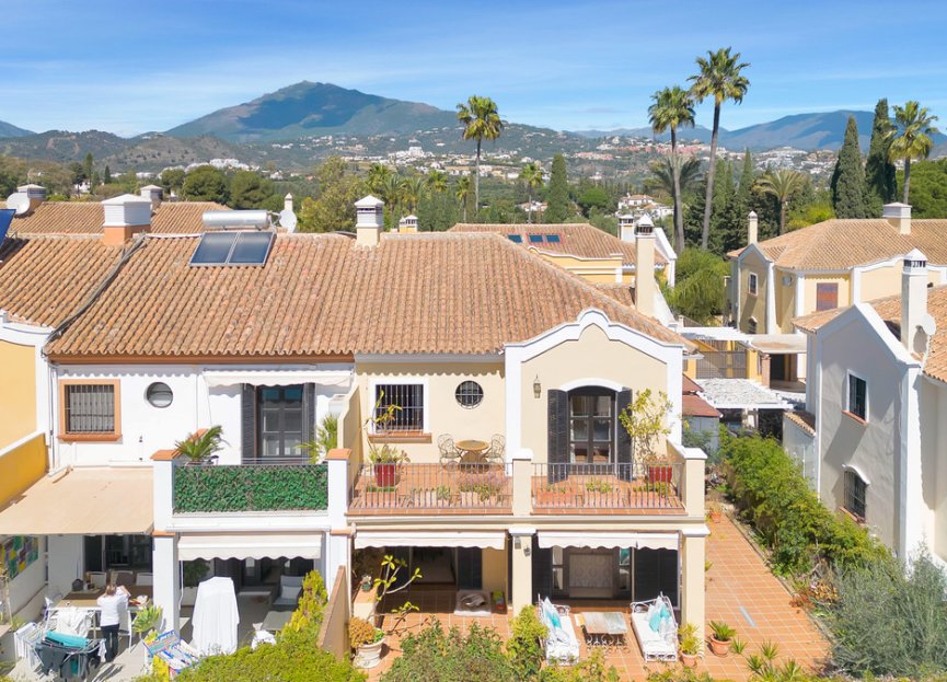 Resale - House - Townhouse - Marbella - Guadalmina Alta