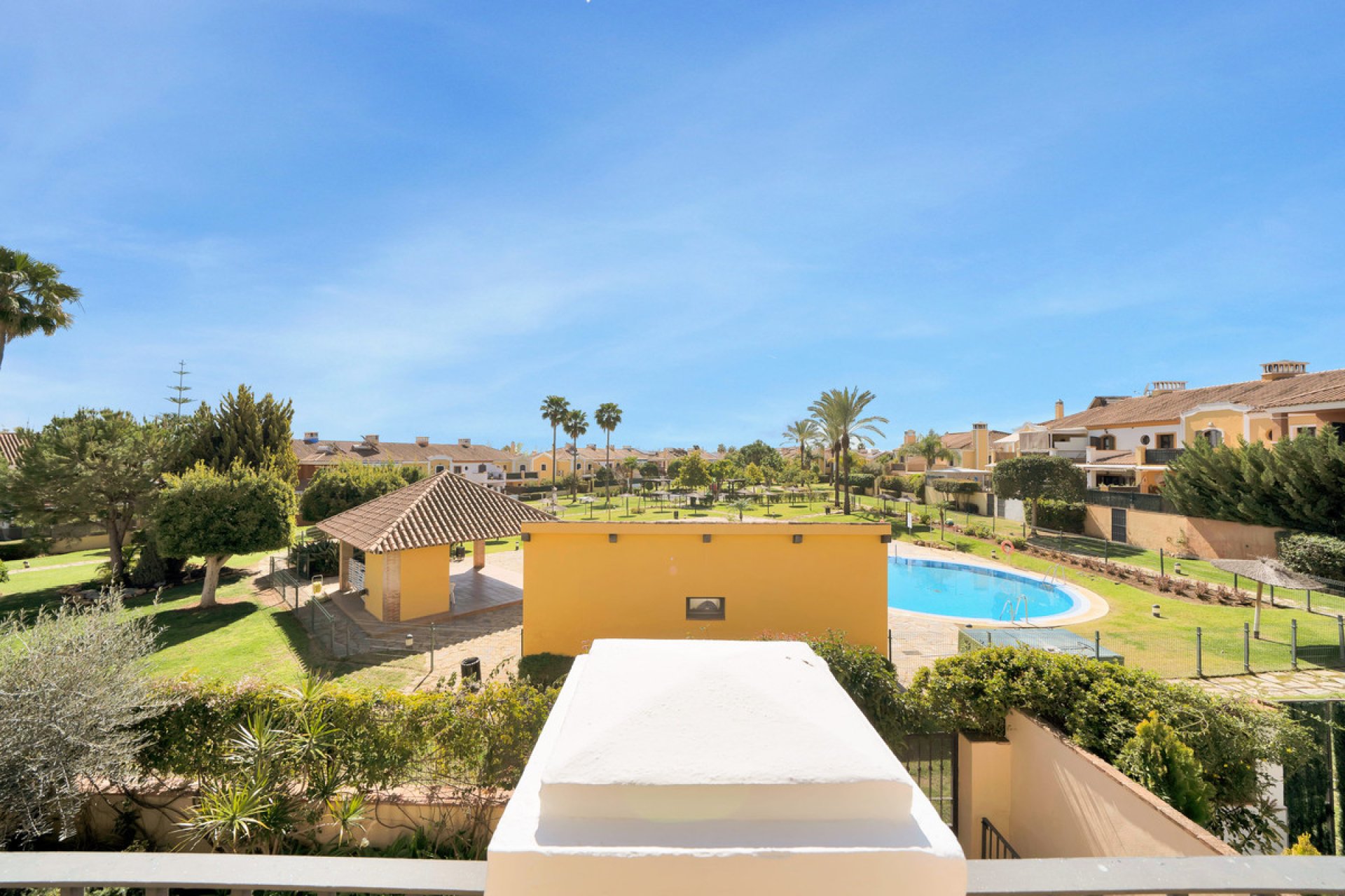 Resale - House - Townhouse - Marbella - Guadalmina Alta