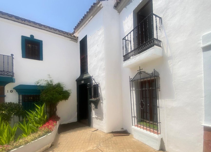 Resale - House - Townhouse - Marbella - Guadalmina Baja