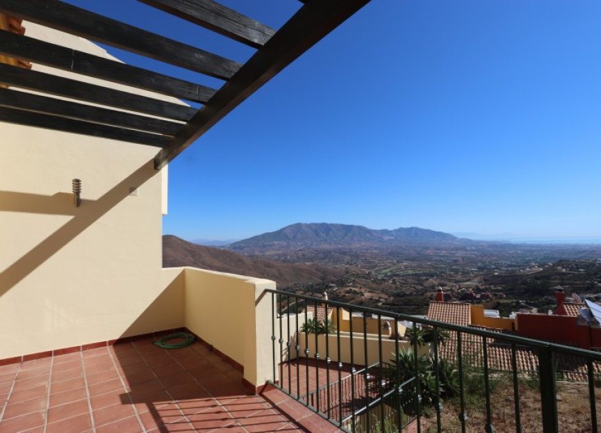 Resale - House - Townhouse - Marbella - La Mairena