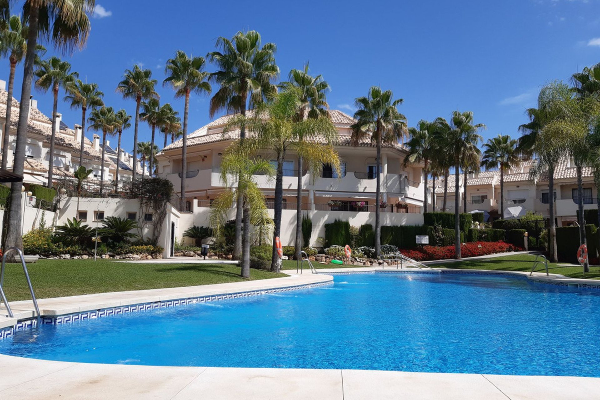 Resale - House - Townhouse - Marbella - Las Chapas