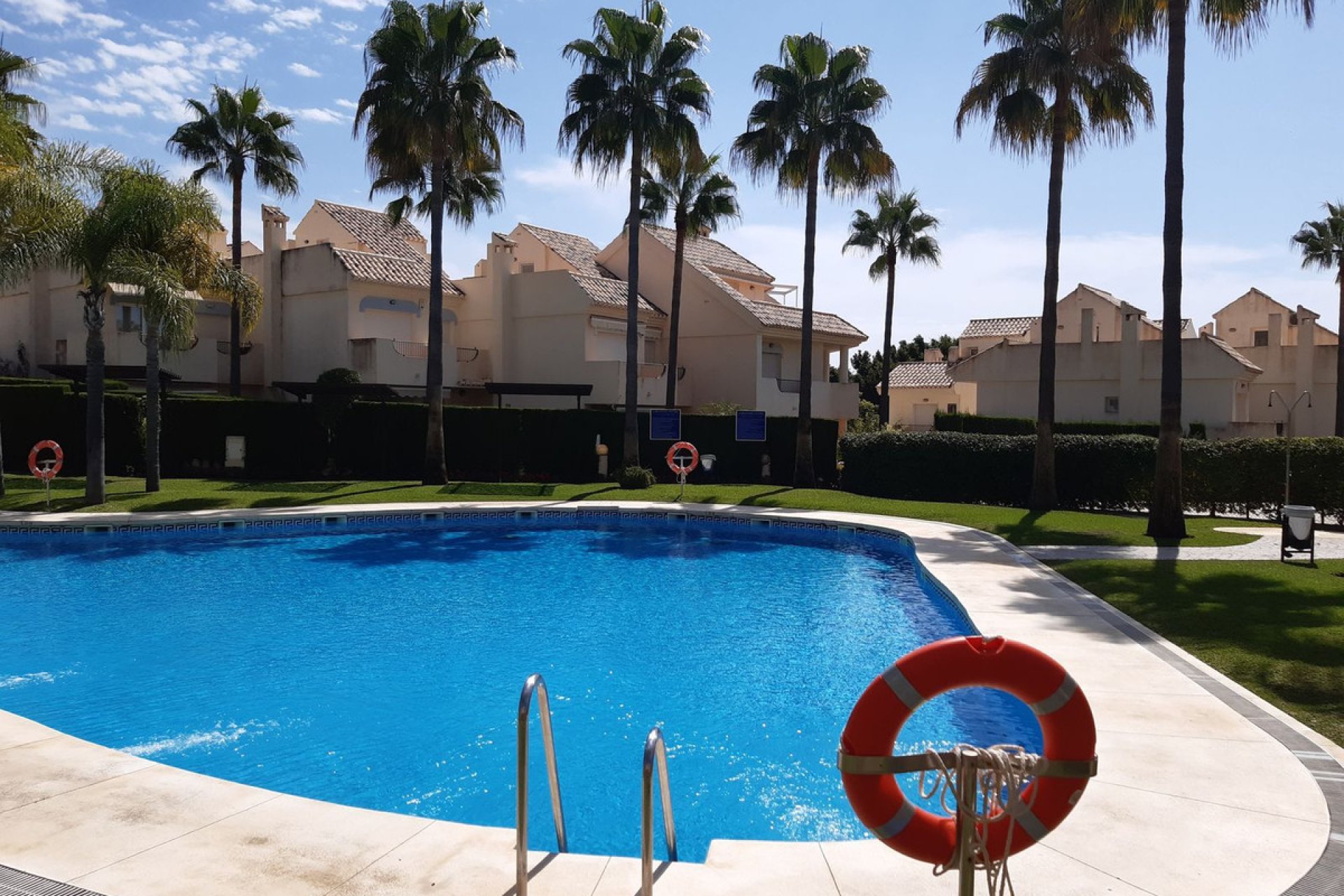 Resale - House - Townhouse - Marbella - Las Chapas