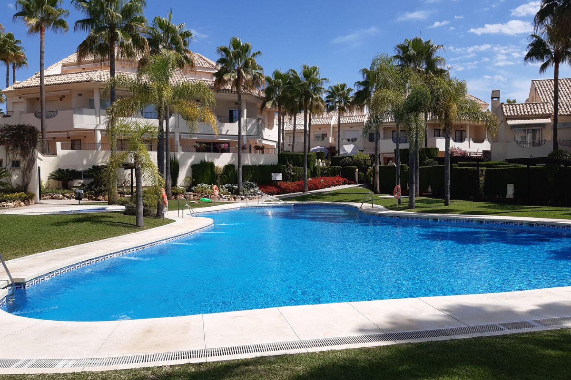 Resale - House - Townhouse - Marbella - Las Chapas