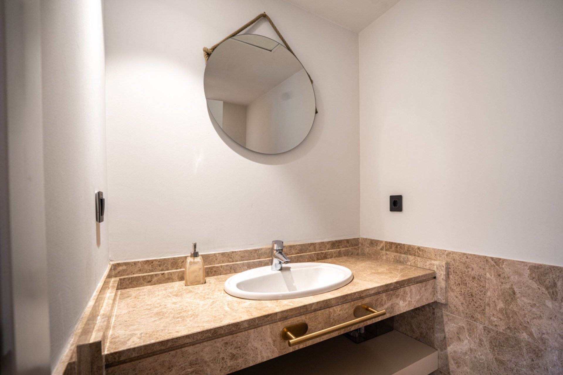 Resale - House - Townhouse - Marbella - Marbella Centro