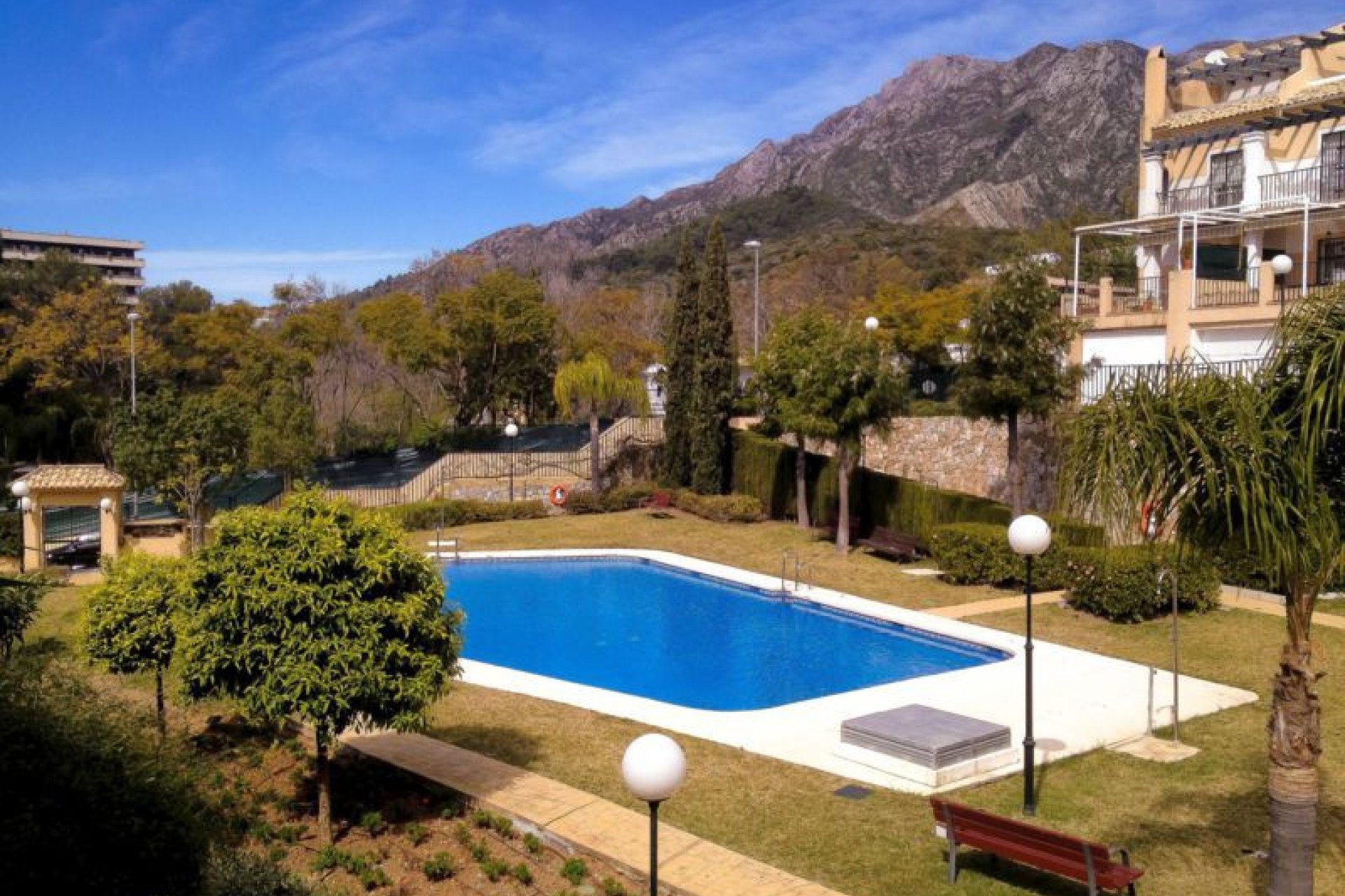 Resale - House - Townhouse - Marbella - Marbella Centro