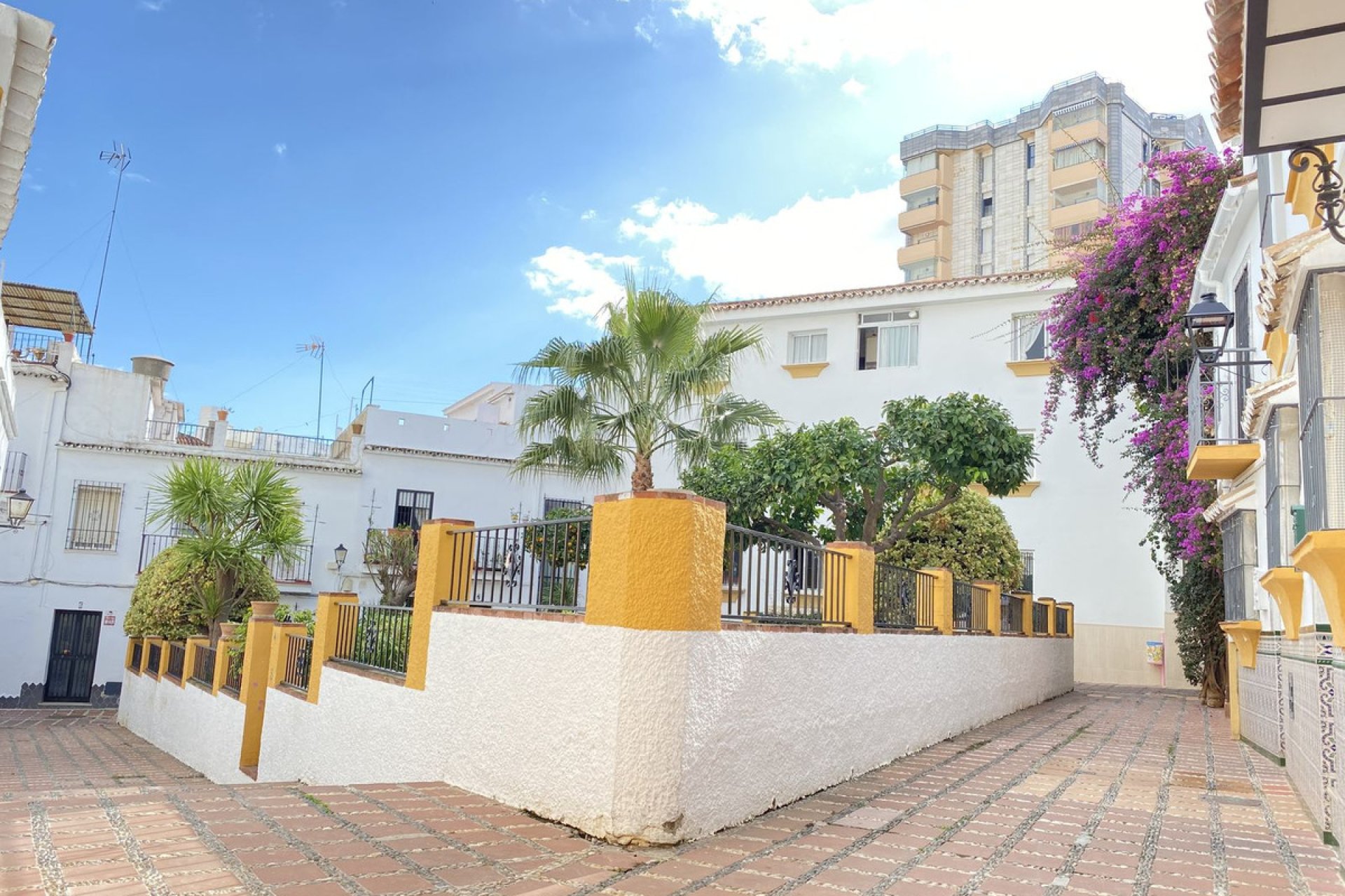 Resale - House - Townhouse - Marbella - Marbella Centro