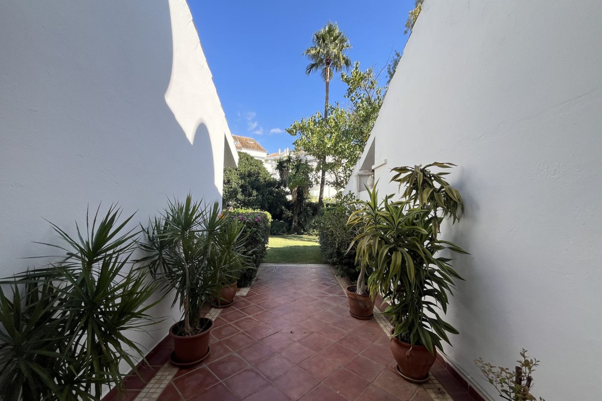 Resale - House - Townhouse - Marbella - Marbella Centro