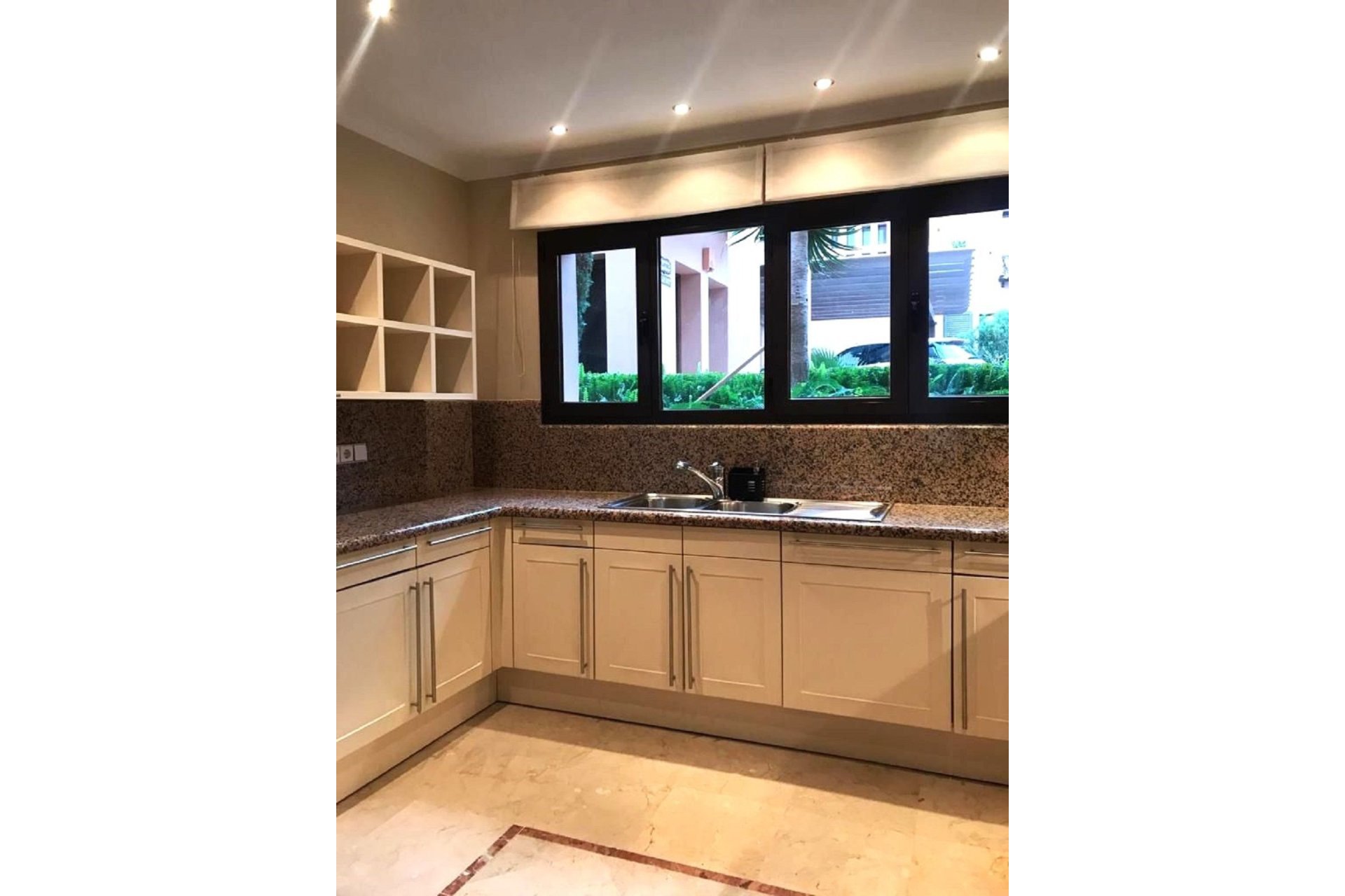 Resale - House - Townhouse - Marbella - Marbella Centro