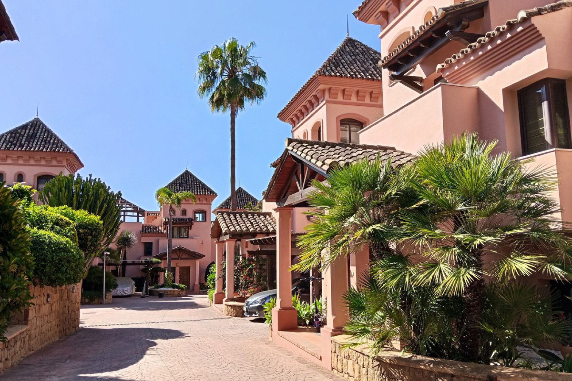 Resale - House - Townhouse - Marbella - Marbella Centro