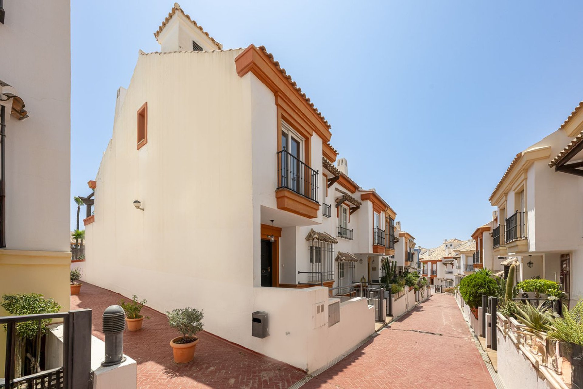 Resale - House - Townhouse - Marbella - Marbella Centro