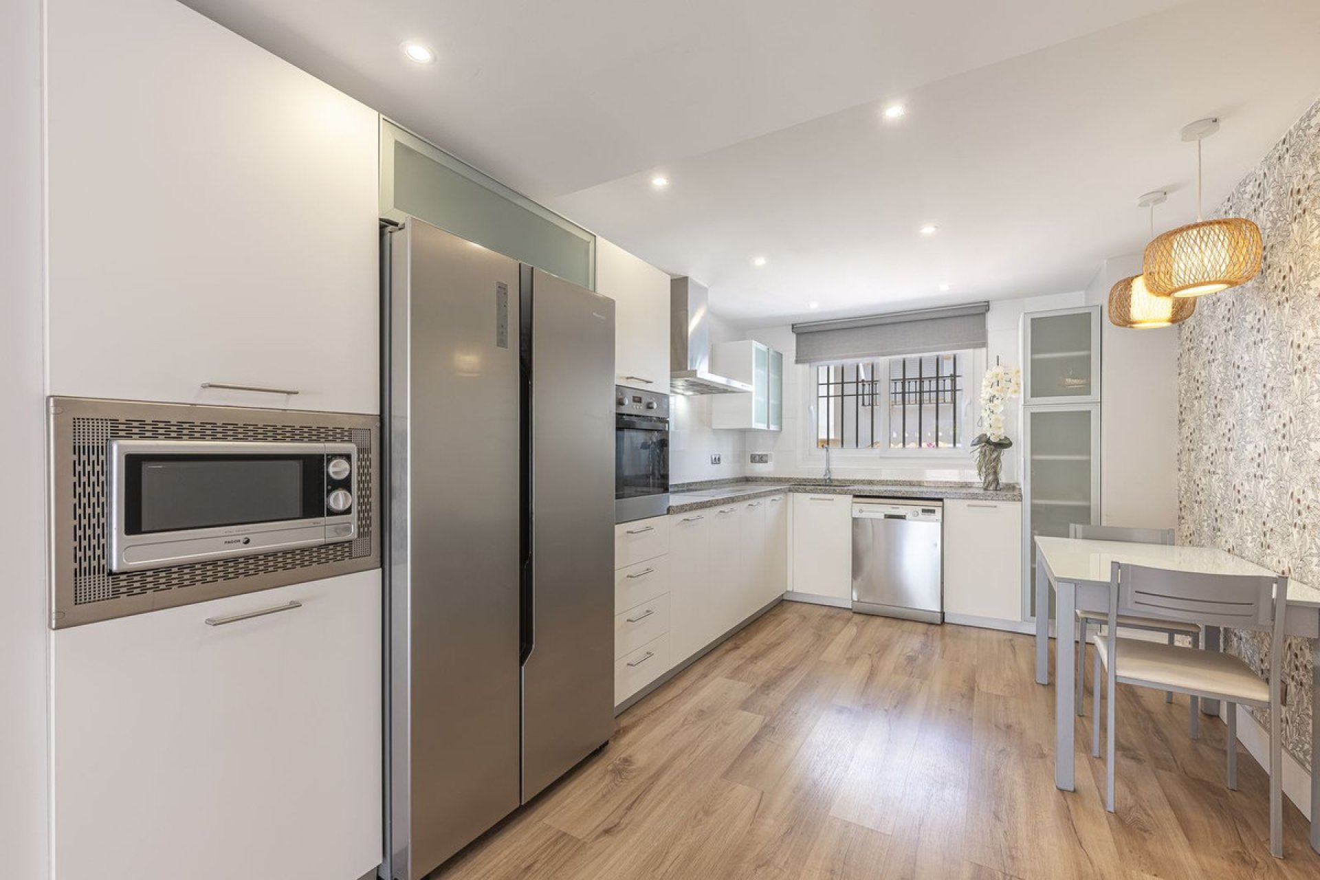 Resale - House - Townhouse - Marbella - Marbella Centro