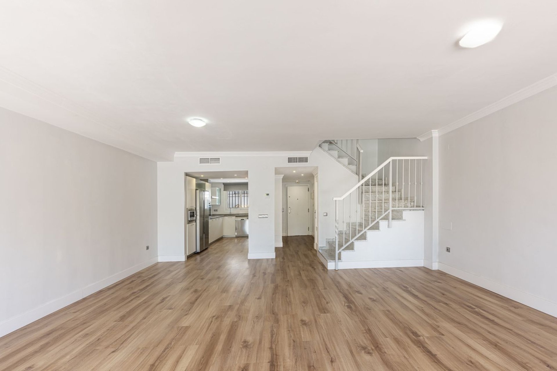 Resale - House - Townhouse - Marbella - Marbella Centro