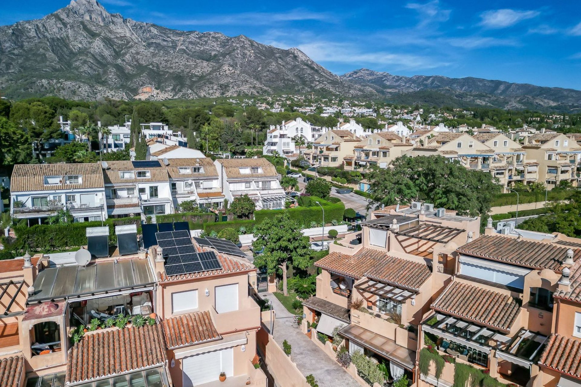 Resale - House - Townhouse - Marbella - Nagüeles