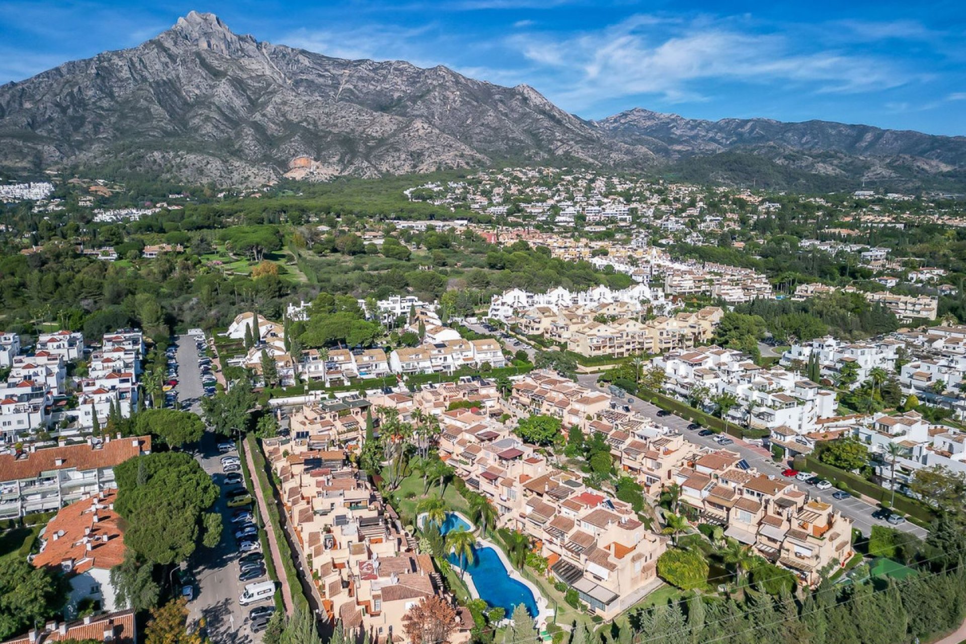 Resale - House - Townhouse - Marbella - Nagüeles