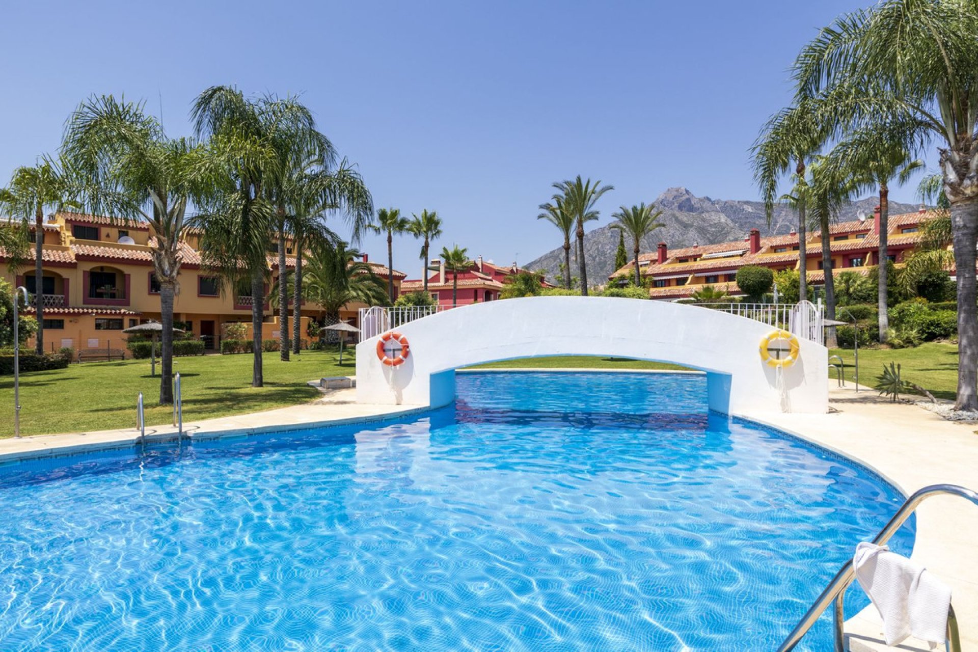 Resale - House - Townhouse - Marbella - Nagüeles