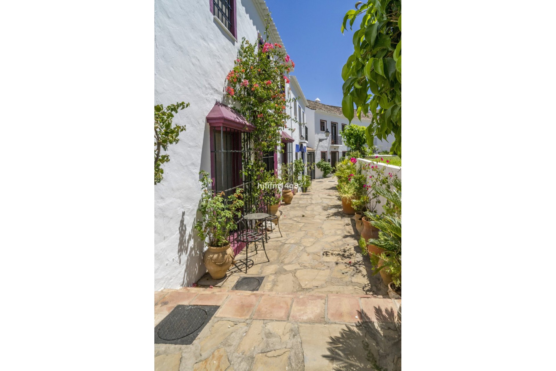 Resale - House - Townhouse - Marbella - Nueva Andalucia