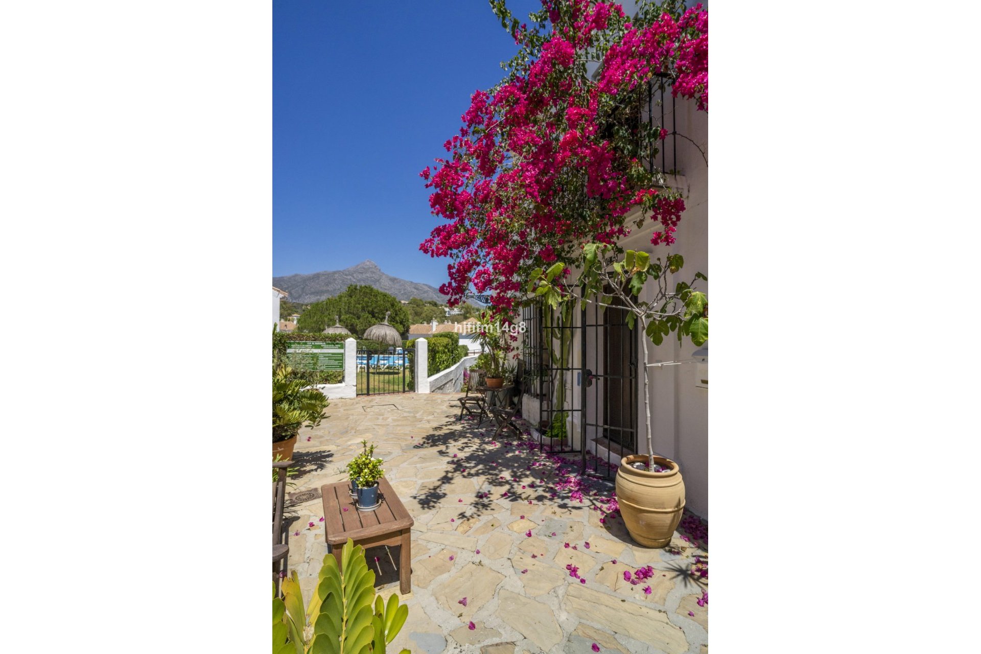 Resale - House - Townhouse - Marbella - Nueva Andalucia