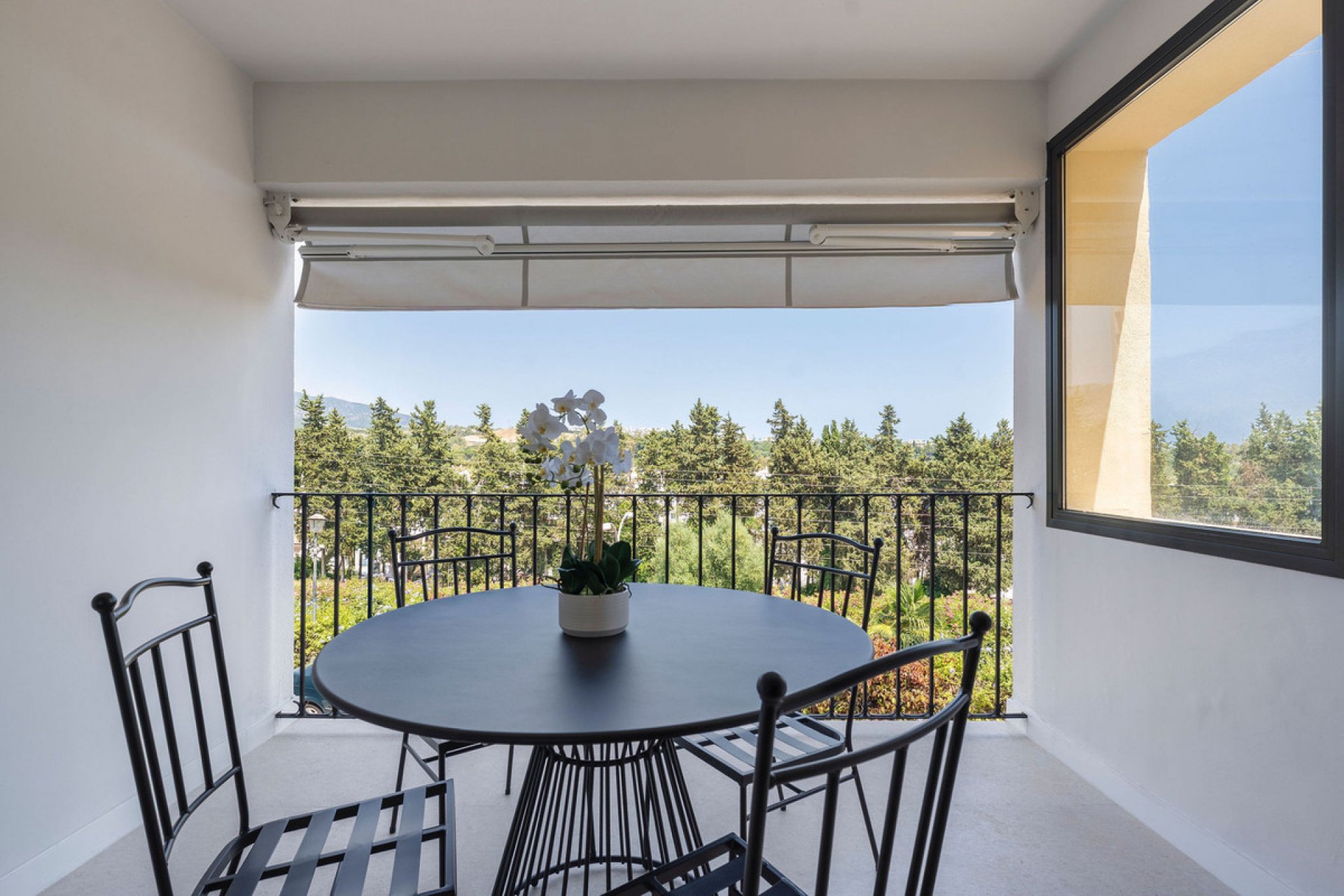 Resale - House - Townhouse - Marbella - Nueva Andalucia